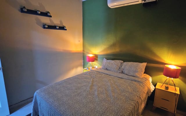 Comfort y ubicación perfecta: a pasos del corazón de Santa Ana.