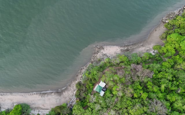 Maison en teck à Isla Venado, au-dessus de Playa Roble