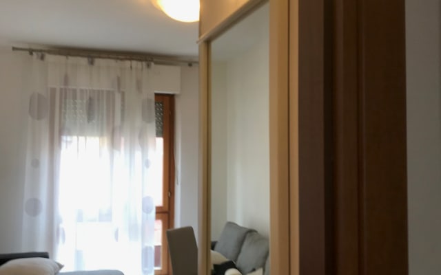 Piso nuevo acondicionado térmicamente bien comunicado cerca del centro