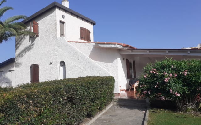 La Villa Paolina, sourire et détente au bord de la piscine.