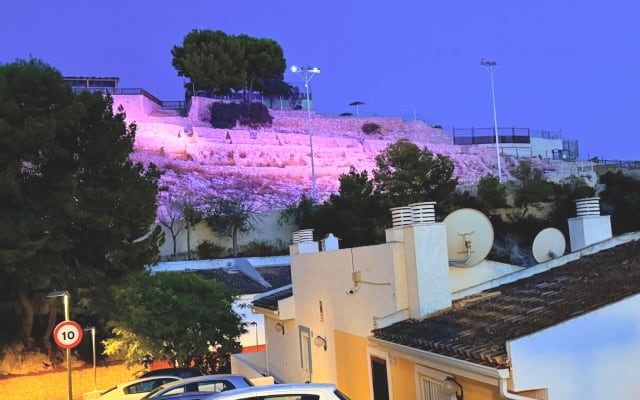 L'annuncio di Vilem su misterb&b - Swimming pool up the hill