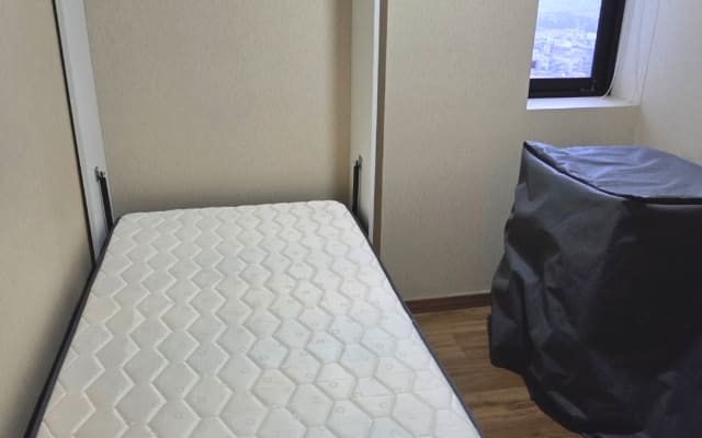 Robert's listing on misterb&b - HABITACION CON CLOSET, VENTANA Y CAMA 1 PLAZA