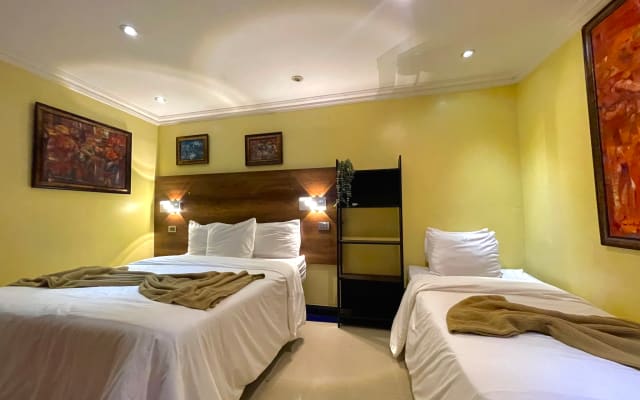 RIG Puerto Malecon room with two beds