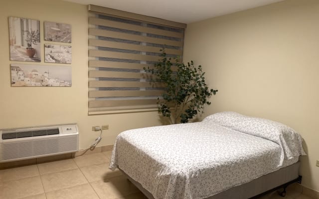 Apartment in metropolitan area - Picture 4