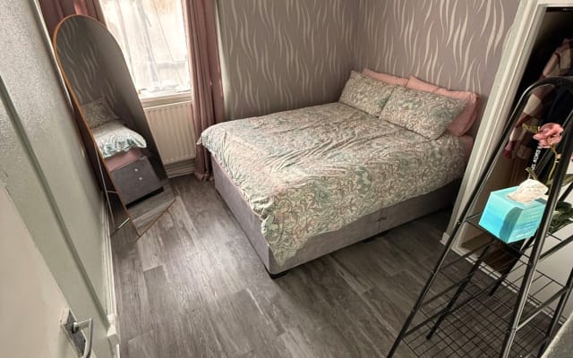 Naked Stay in Clapham London