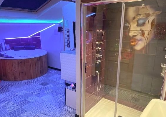 LE REPAIRE SECRET, camere con sauna, vasca idromassaggio e piscina. - Foto 16