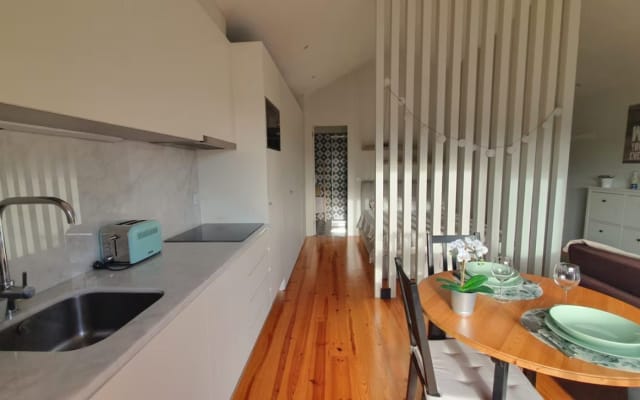 Studio Bonjardim Bright