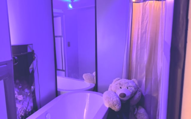 Confy basement in donwtown Mississauga, just 9 min from the Airport