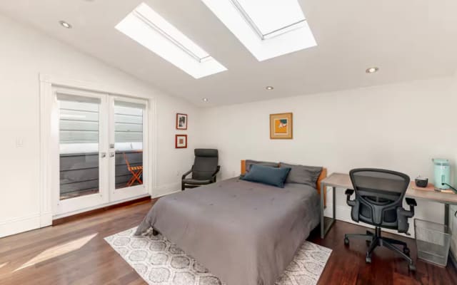 Castro Room with private bathroom & balcony