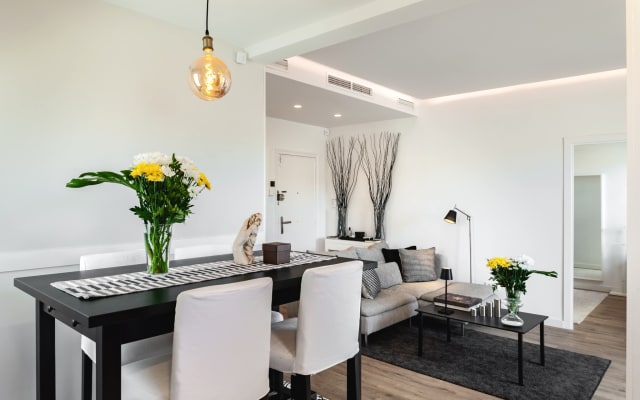 Luxury Penthouse Terrace with Sagrada Familia Views - Picture 16