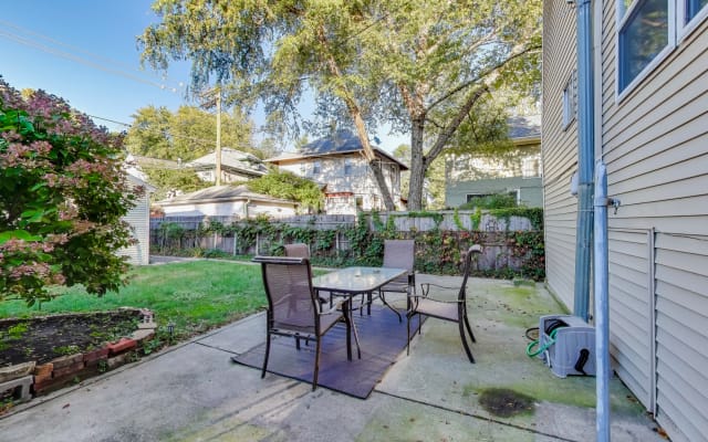 Pride & Recharge | 3BR Edgewater Escape Near Gay Bars - Photo 18