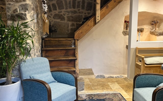 Belo quarto numa casa de aldeia nos desfiladeiros de Dourbie