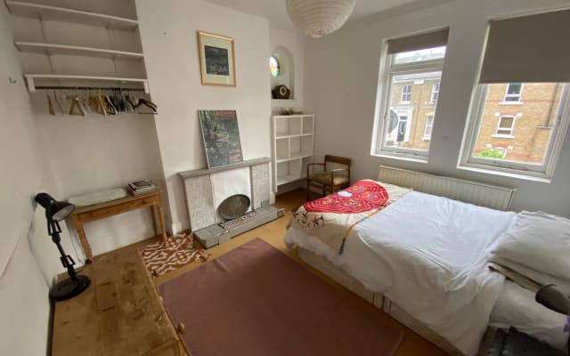 Habitación doble en una iglesia tranquila impresionante plana en Dalston pró
