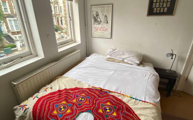 Habitación doble en una iglesia tranquila impresionante plana en Dalston pró