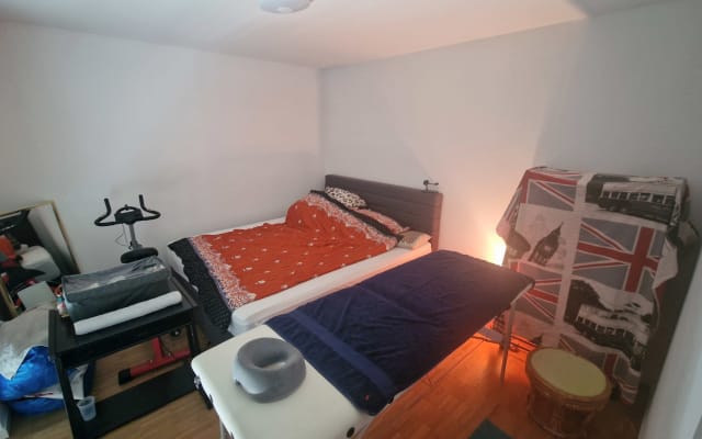 Bella camera con luce king size in un appartamento luminoso di 126 m - Foto 7