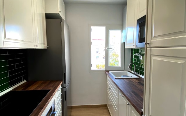Bright room in Triana