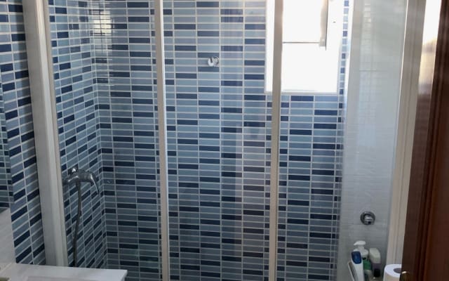 Bright room in Triana