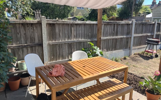 Comfortable single room in my period Walthamstow home