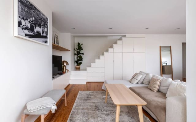 Duplex meublé lumineux dernier étage avec terrasse (3 à +/- 6 mois)