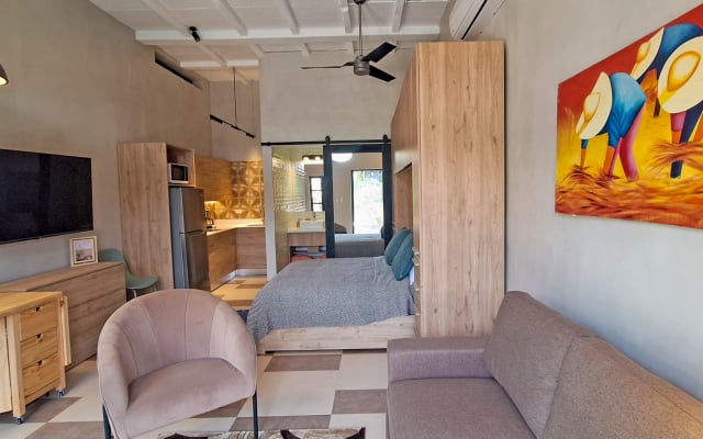 Precioso Apartamento Estándar en el Club Privado Sólo para Hombres Piscina...