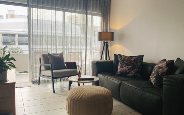 Modern Private Room in Sea Point – Steps from the Promenade - Picture 8