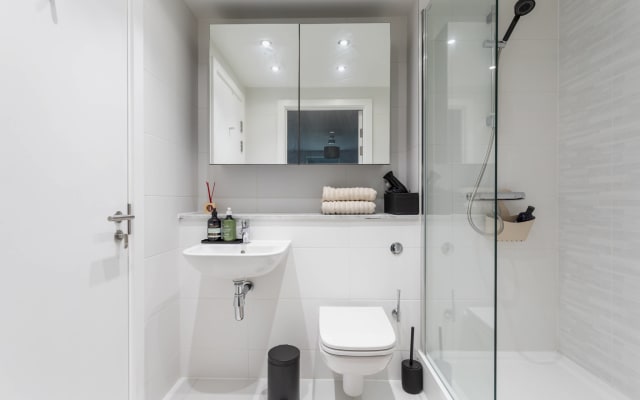 Stunning apartment in the centre of Manchester - Picture 17