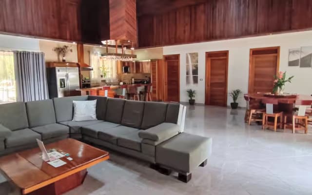 Familienvilla mit Schwimmbad, tropischen Gärten und Aussicht in La Fortuna - Foto 18