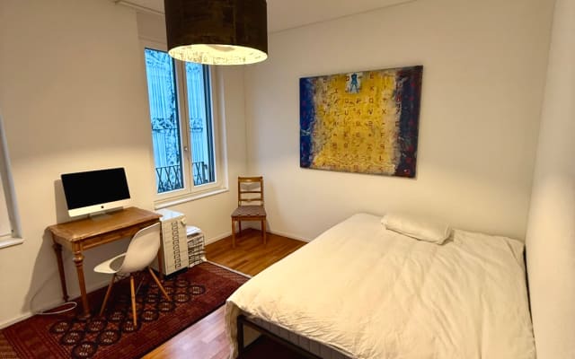 Habitación con baño privado en la estación a 10 min. de la ciudad y...