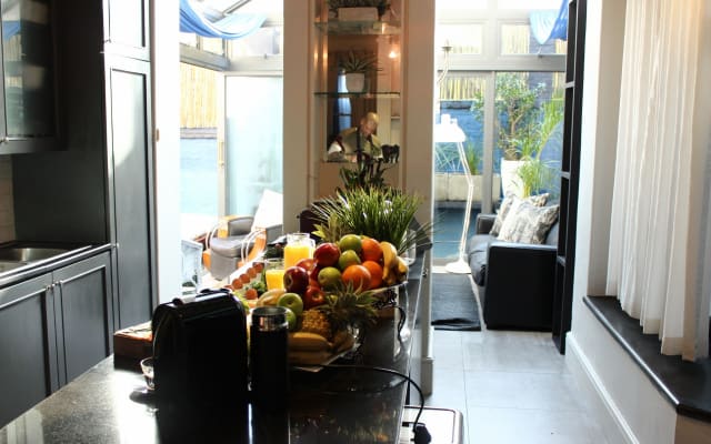 A trendy House with great energy in Gardens  - Picture 17