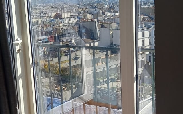 Anuncio de Jean -Michel en misterb&b - Vue surle marais et le parc des Buttes-Chaumont depuis la chambre