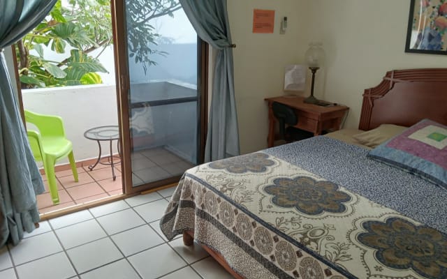 We have 2 rooms to rent, each one is rented separately, 1 has  balcony