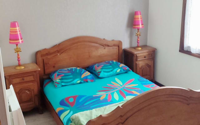 LA PETITE MAISON in Tarnac, Corrèze, welcomes you all year round.