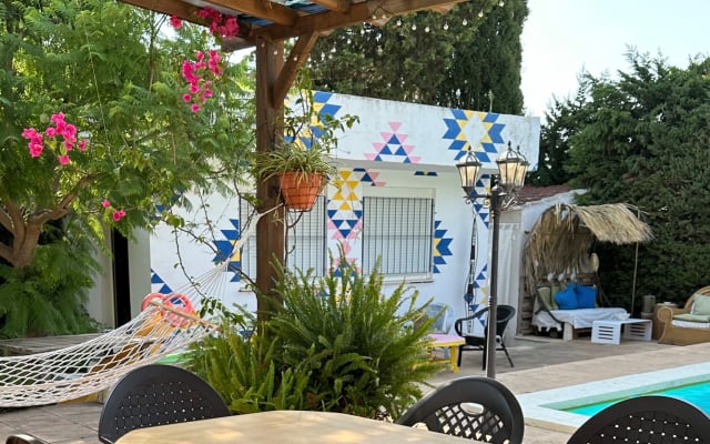 Bonita habitación en LavandaHaus , un hermoso chalet con piscina  - Foto 8