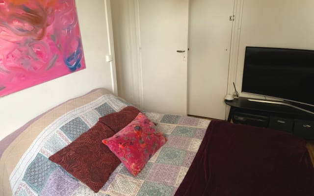 Schöne Wohnung in einem Gemeinschaftsraum in Amiens. FKK akzeptiert.