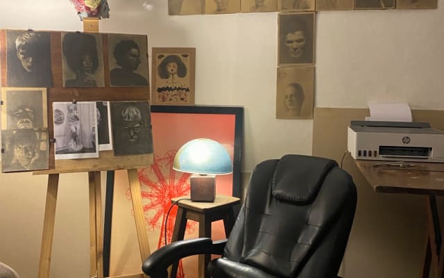 pavlo's listing on misterb&b - My Drawing ✍ Studio 