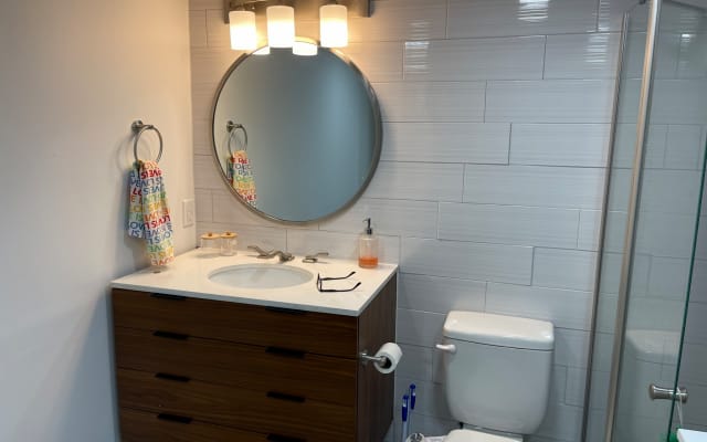 Bungalow confortable de 3 chambres à coucher dans le quartier ouest d'Akron - Photo 5