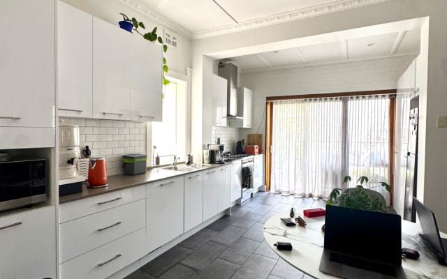 Città e spiaggia - Camera grande con letto matrimoniale