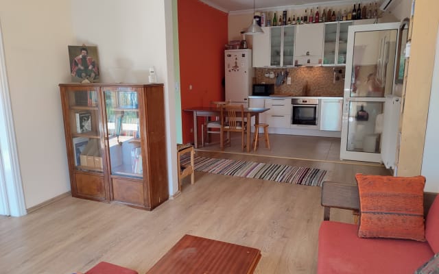 Apartamento tranquilo e silencioso em Atenas