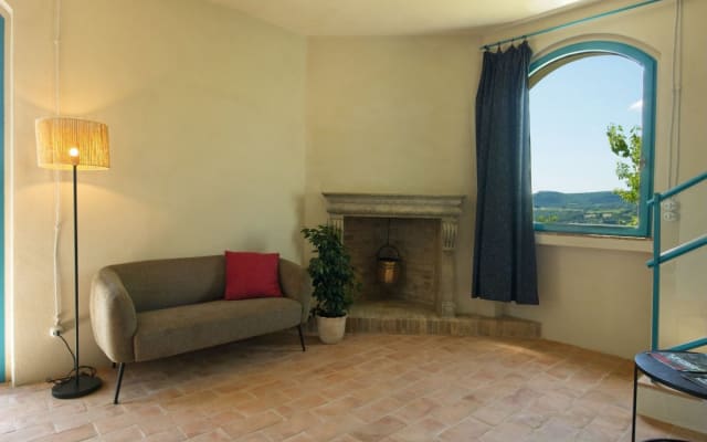Agriturismo La Malcontenta and the Wolf, stay in Oasis