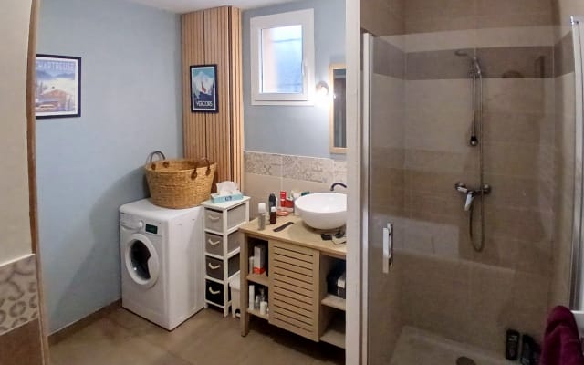 Romains Inserat auf misterb&b - Salle de bain partagée, machine à laver, douche 