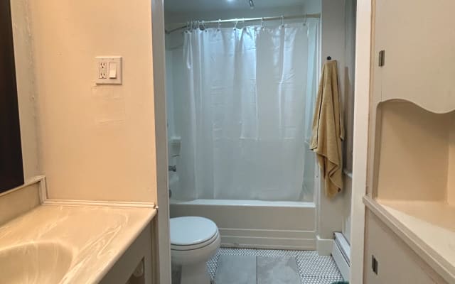 Annonce de Jim sur misterb&b - Bathroom with rain shower head