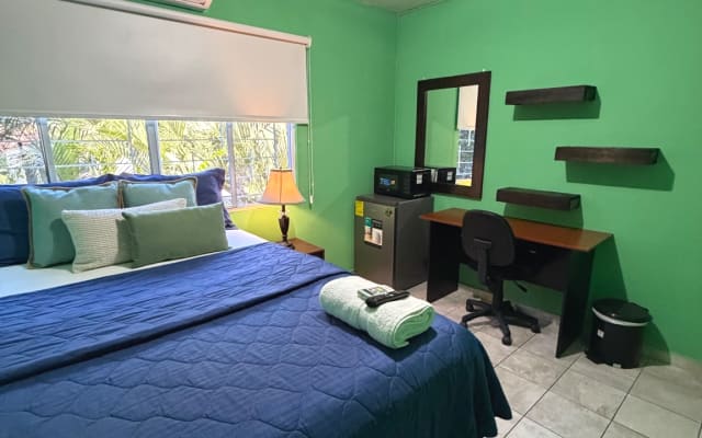 Suit Clean & Zen - A/C and Comfort Premium Streaming Apps and Hot Water...