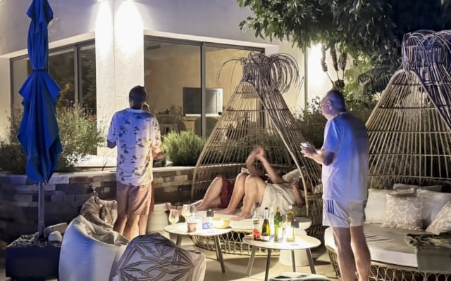 Pascal et Jerome's listing on misterb&b - Villa Balāo - At night