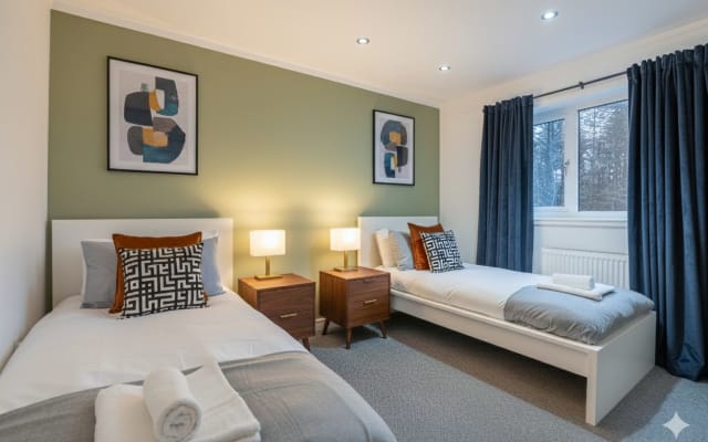 Casa de 4 camas para 8 personas | WiFi rápido | Aparcamiento GRATUITO | Ropa de cama de primera calidad - Foto 6