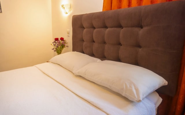 ostello pulito e confortevole con bagno privato e tv via cavo vicino...