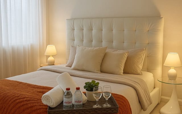 Stay with Carlos ,2 cozy bedrooms - Near Beach and Airport - Breakfast - Picture 9