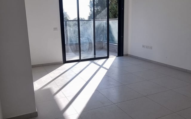 DIVANO LETTO in appartamento centrale vicino alla spiaggia di Tel Aviv