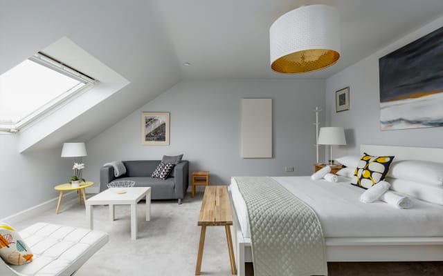 Luxury Georgian art house boutique hotel in the pink triangle