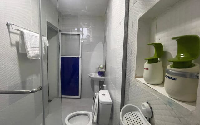 Recién renovado 2-Bed Inicio. Casi el cielo.