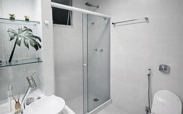 Quarto Privativo em Apartamento Premium na Lagoa metro em frente - Foto 9